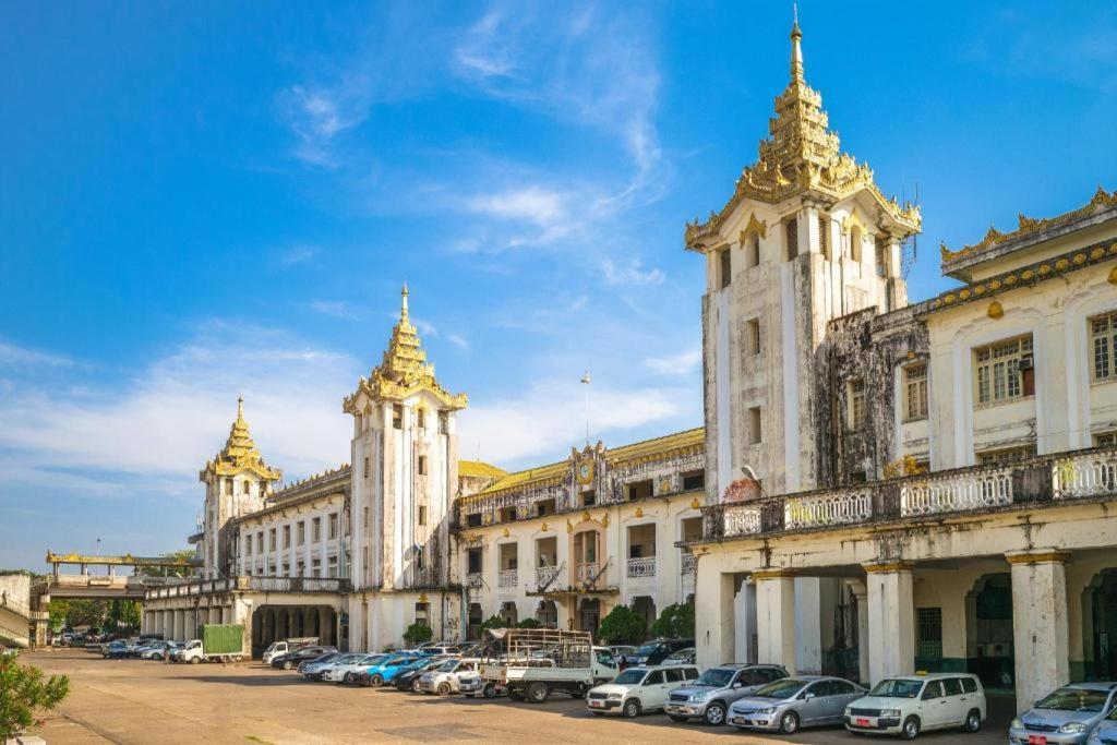 Yuzana Garden Hotel Янгон Екстер'єр фото