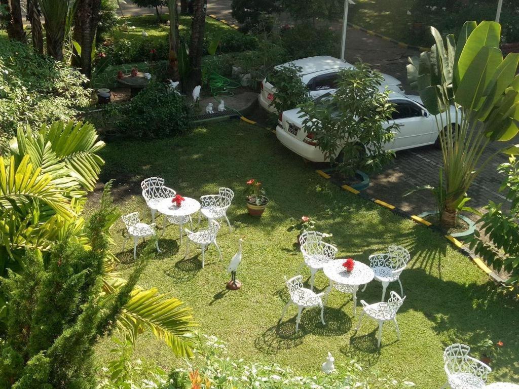Yuzana Garden Hotel Янгон Екстер'єр фото