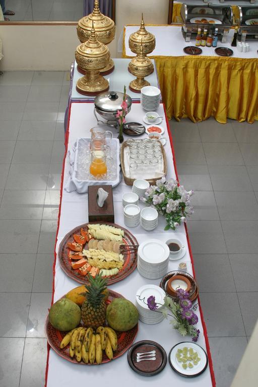 Yuzana Garden Hotel Янгон Екстер'єр фото