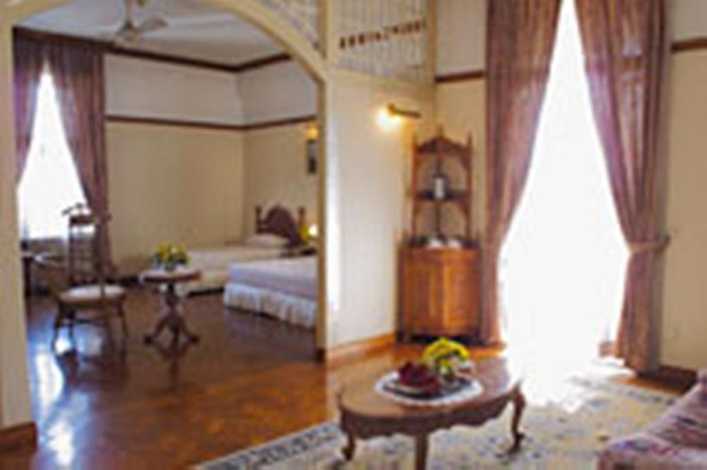 Yuzana Garden Hotel Янгон Екстер'єр фото